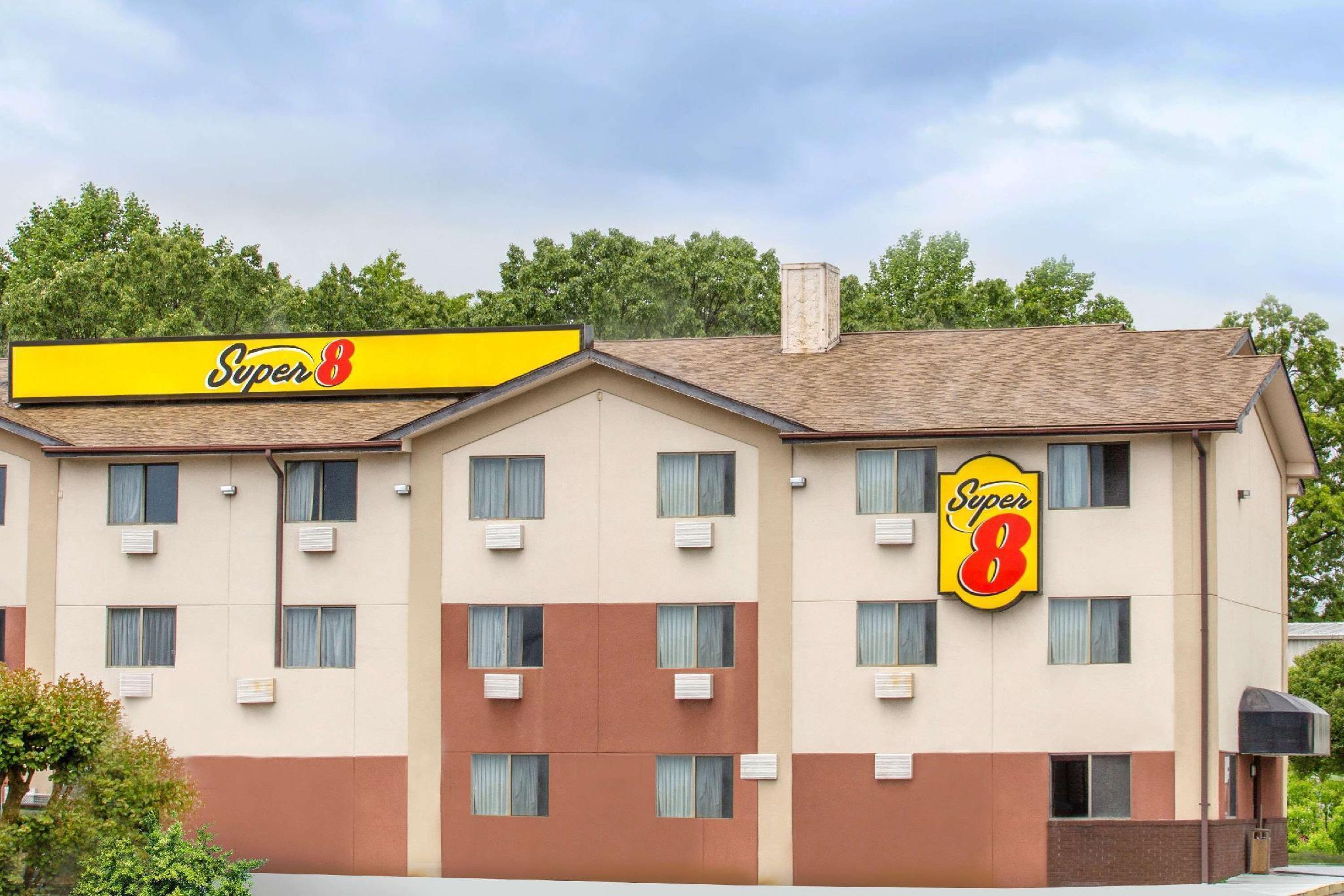 Super 8 By Wyndham Chester/Richmond Area Exterior foto